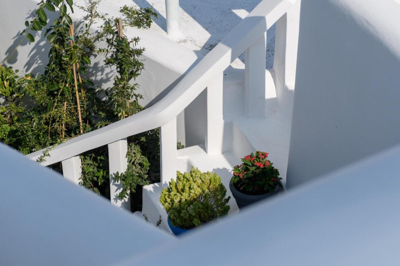 Betty'S Home Santorini Karterados  Exterior photo